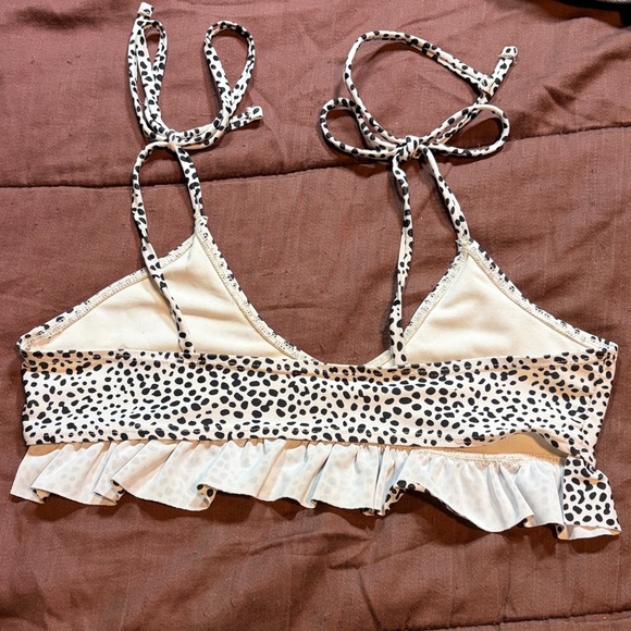 Women’s Bikini Tops.  Shade & Shore and Exhilaration Brands. - Picture 2 of 16